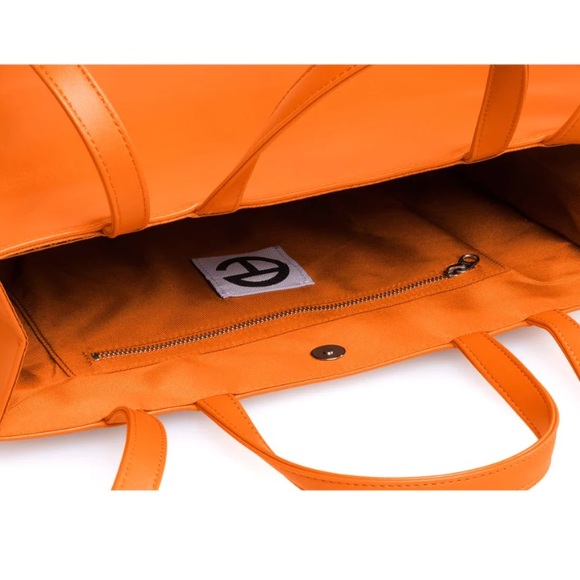 Medium Orange Telfar bag - Picture 3 of 4